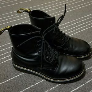 1460 Smooth Dr. Martens